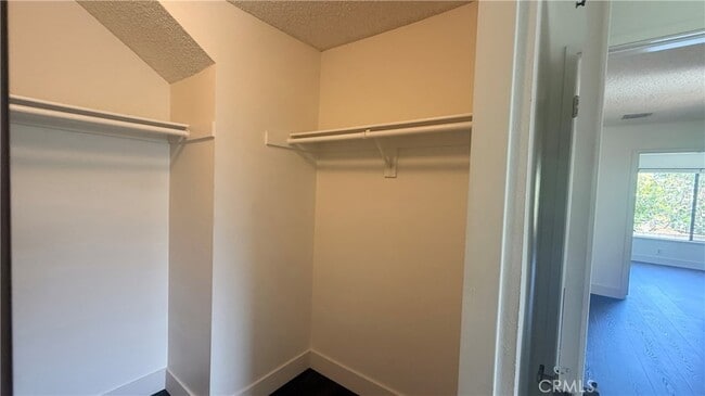 Building Photo - 46 Christamon W