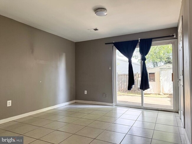 Building Photo - 16611 Geddy Ct