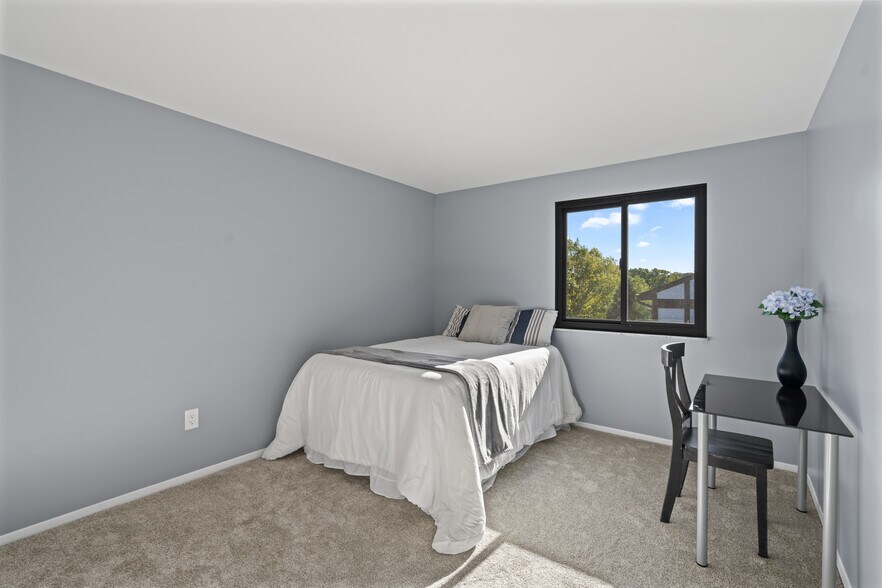 Building Photo - 238 Woodbridge Dr