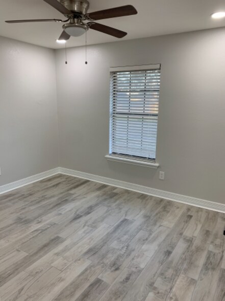 Building Photo - 5313 Susanna Dr