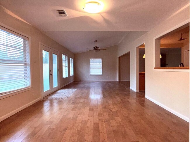 Building Photo - 5413 Coventry Ln