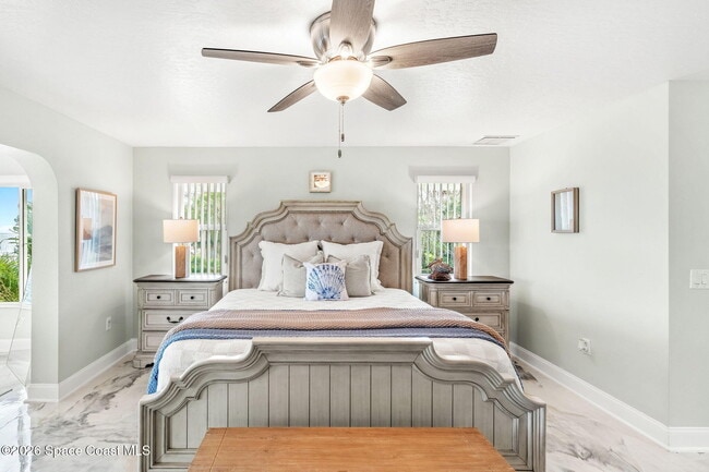 Building Photo - 100 Bonita St