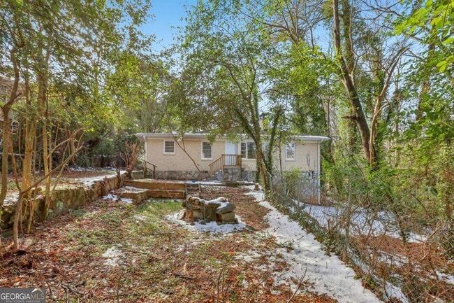 Building Photo - 1840 Camellia Dr