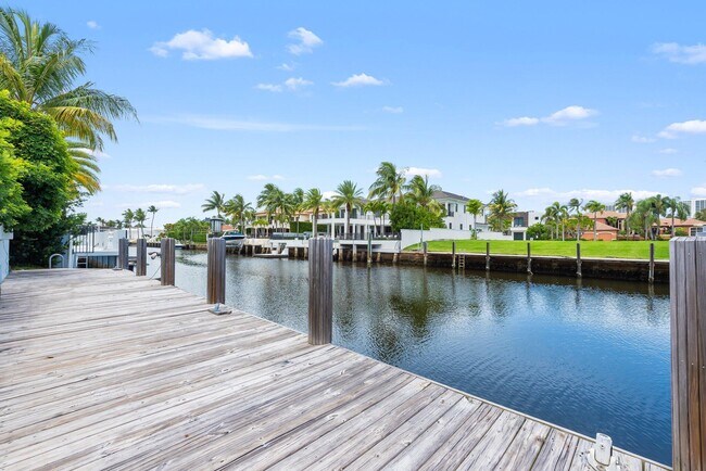 Building Photo - 396 E Coconut Palm Rd