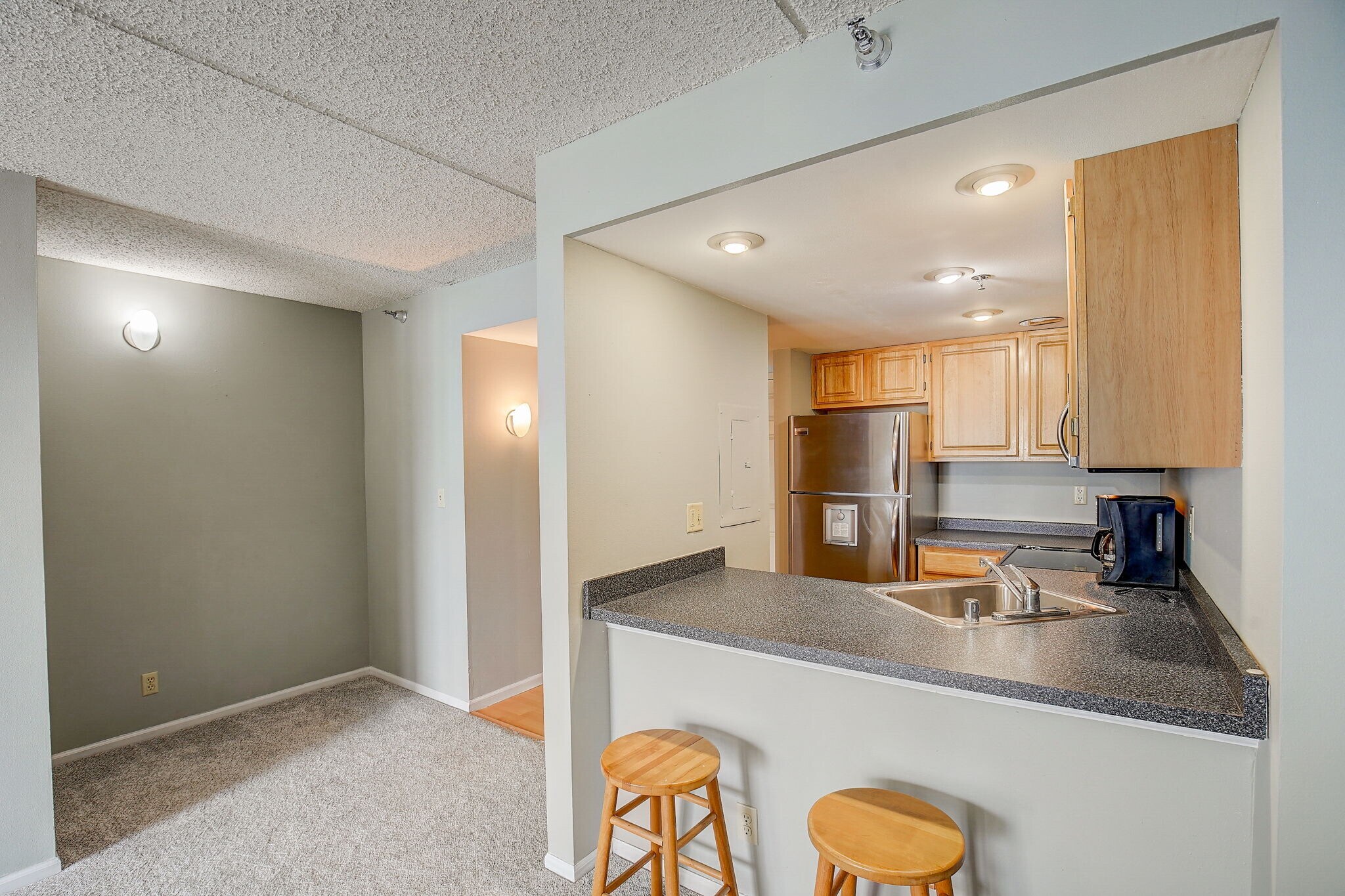 Kitchen - 270 E Highland Ave