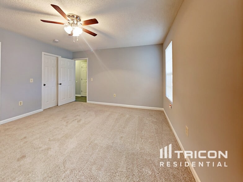 Building Photo - 1 Tomafield Ct