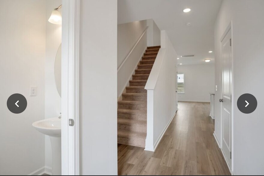 Building Photo - 236 Summerlin Dr