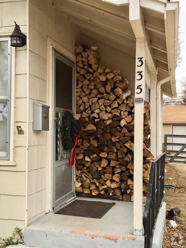 Building Photo - Adorable Cottage in Old Town Longmont with...