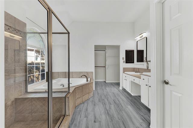 Building Photo - 1010 Westwood Ct