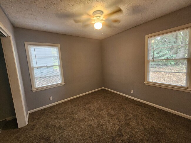 Building Photo - 2639 Willow St
