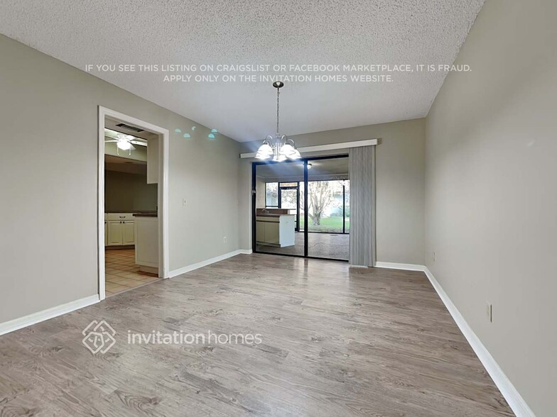 Building Photo - 9305 Pebble Creek Dr