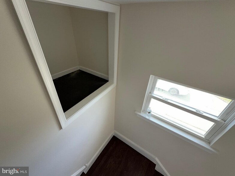 Building Photo - 1210 Eldridge Ave