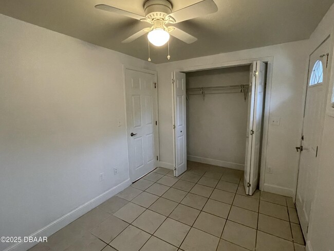 Building Photo - 37 S Wild Olive Ave