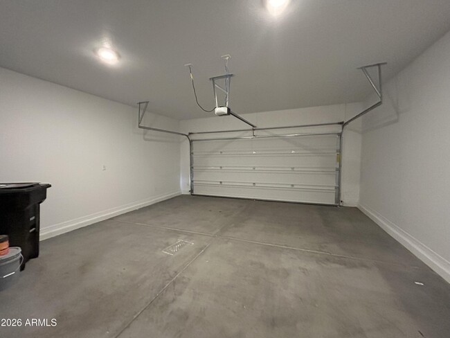 Building Photo - 6551 W Magdalena Ln