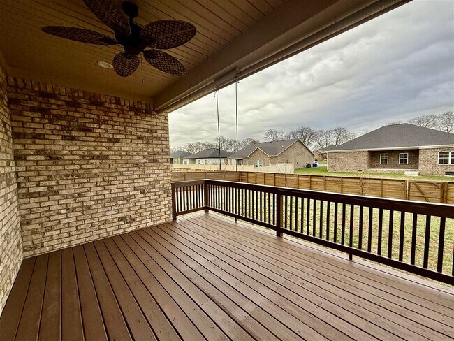 Building Photo - 8728 Stuart Farm Ave