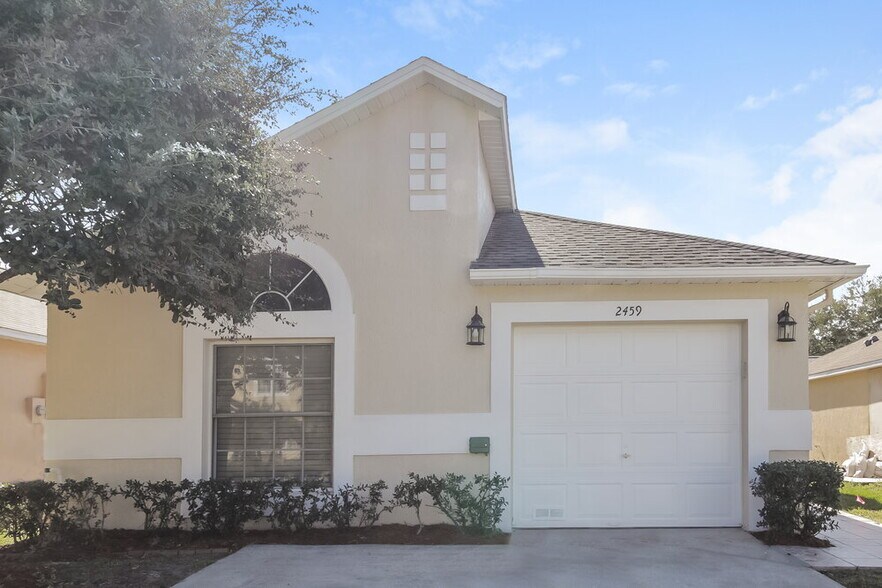 Primary Photo - 2459 Parsons Pond Cir