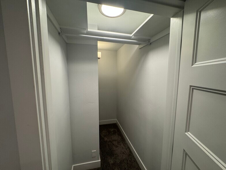 Building Photo - 7765 S 3500 E