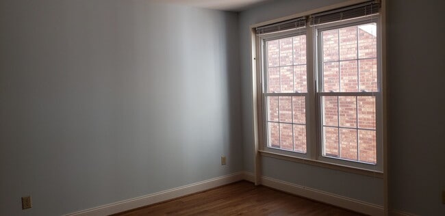 Building Photo - 800 Buffington Ct