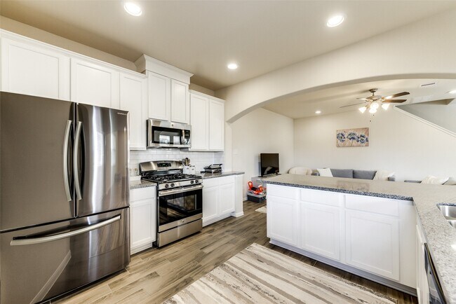 Building Photo - 8407 Hawthorn Vly Ln