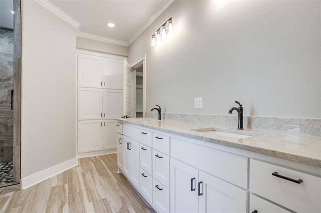 Building Photo - 908 Meadowlark Ln