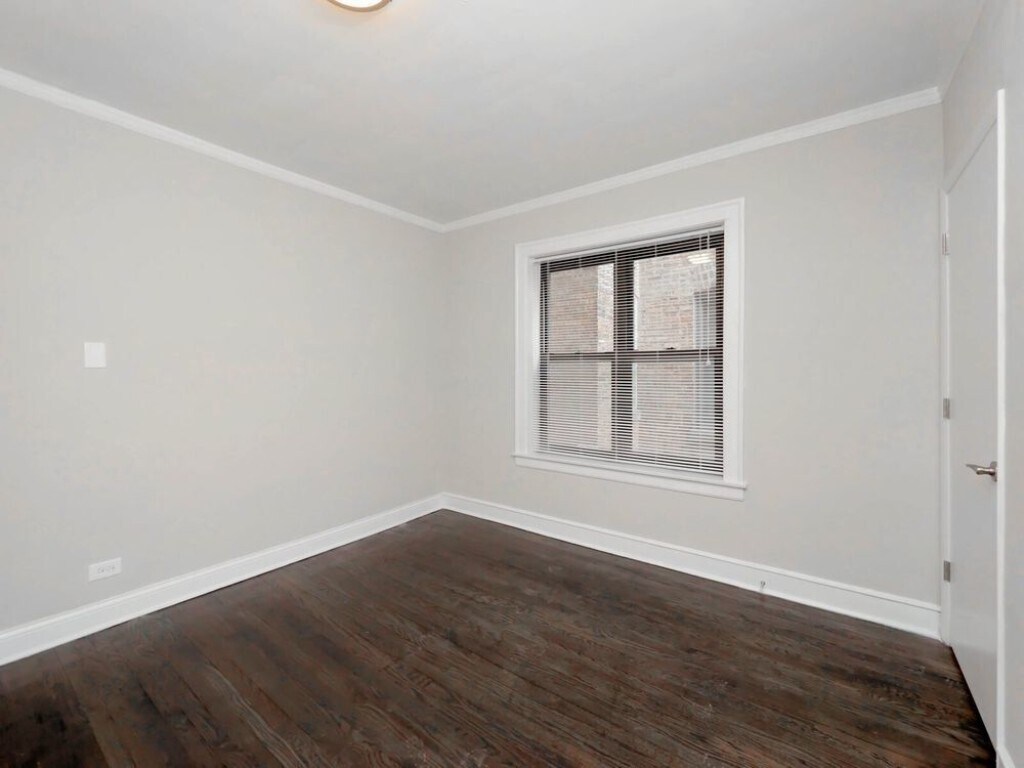 Building Photo - 3249 N Damen Ave