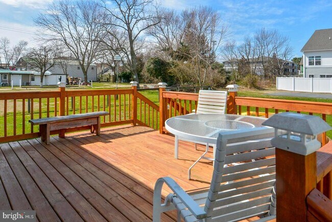 Building Photo - 19948 Church St