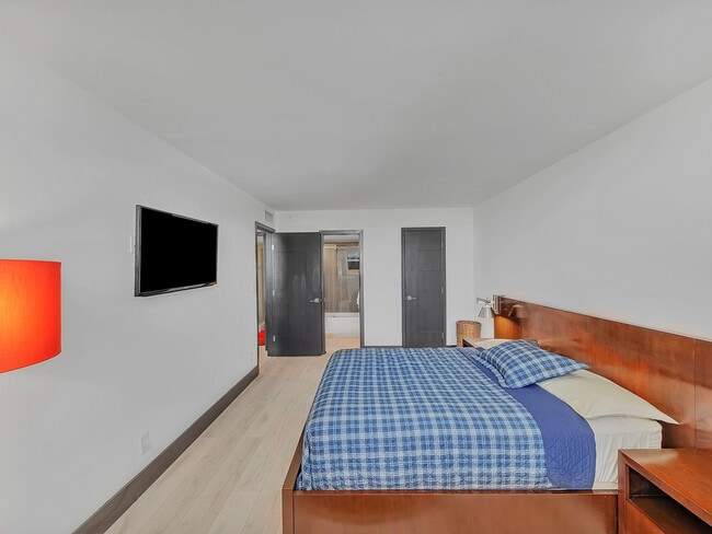 Building Photo - 1421 S Ocean Blvd