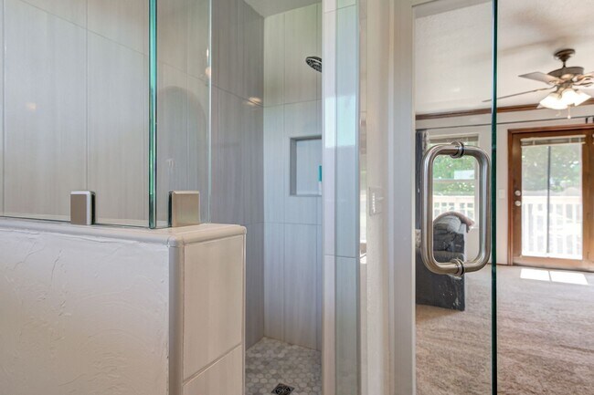 Building Photo - 7808 Forest Ln