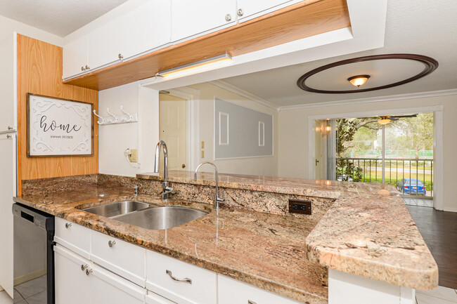 Building Photo - 2504 SE Anchorage Cove
