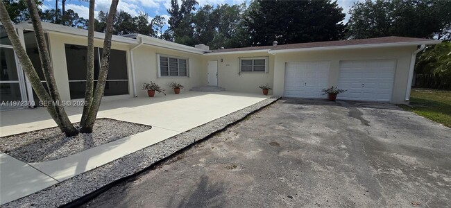 Building Photo - 6500 SW 82nd Ave