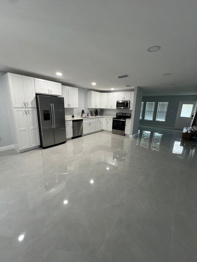 Building Photo - 1249 Joplin Ave NW