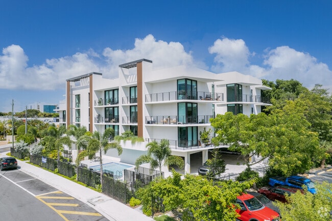 Building Photo - Bower South Miami