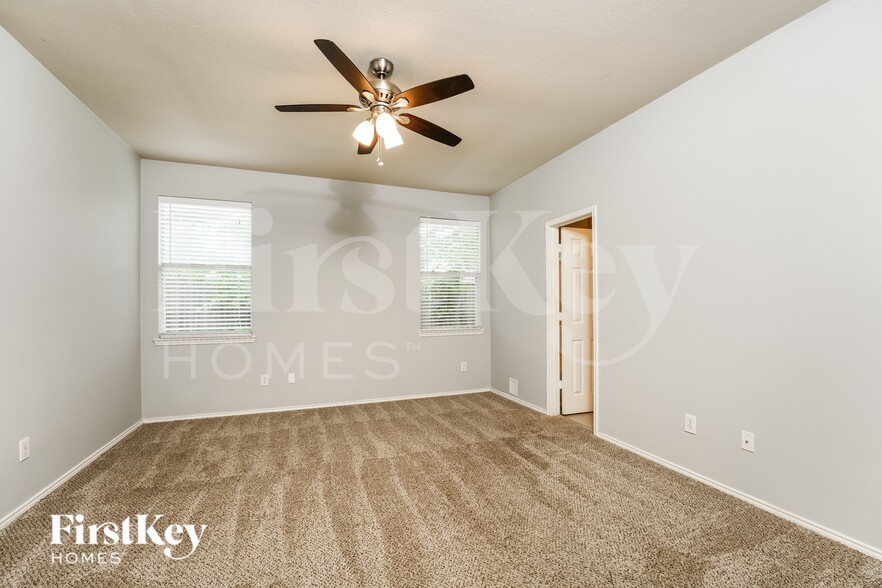 Building Photo - 2325 Sumac Ct