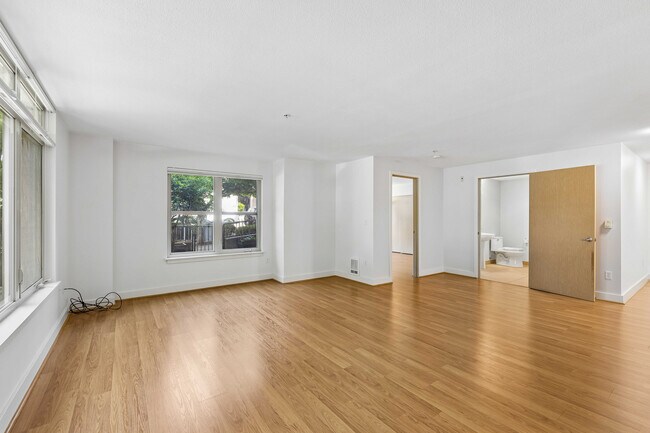 Building Photo - 1620 Belmont Ave