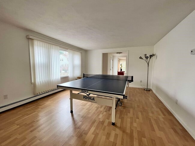 Building Photo - 22 River Bend Cir