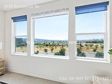 Building Photo - 5938 Rosewood Rd