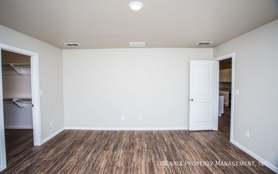 Building Photo - 2122 Kirksey Ave