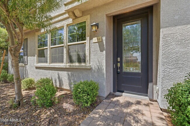 Building Photo - 464 N Ranger Trail