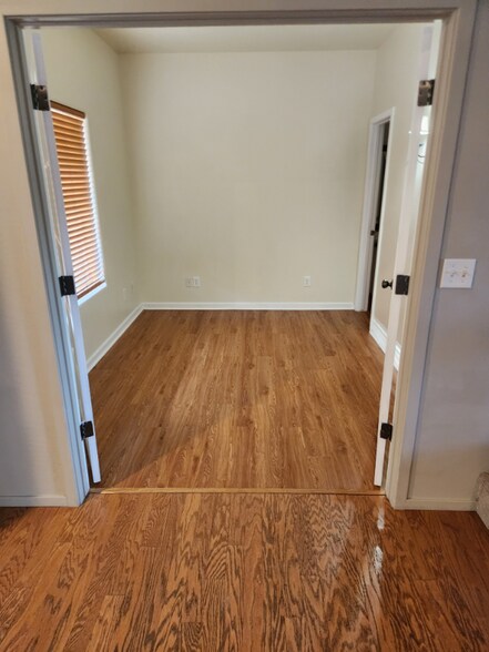 Building Photo - 5701 N Squaw Dr