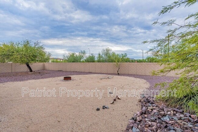 Building Photo - 42509 N 45th Dr