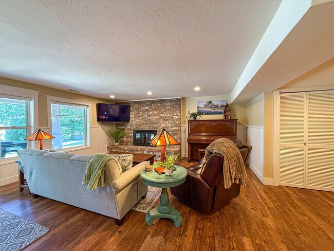 Building Photo - 3080 W Sequim Bay Rd