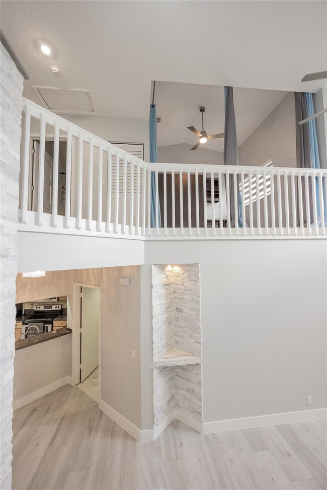 Building Photo - 50 Desford Ln