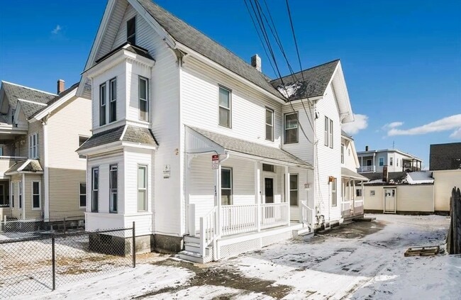 Building Photo - Peksola Lowell