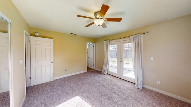 Building Photo - 6556 Mossview Way