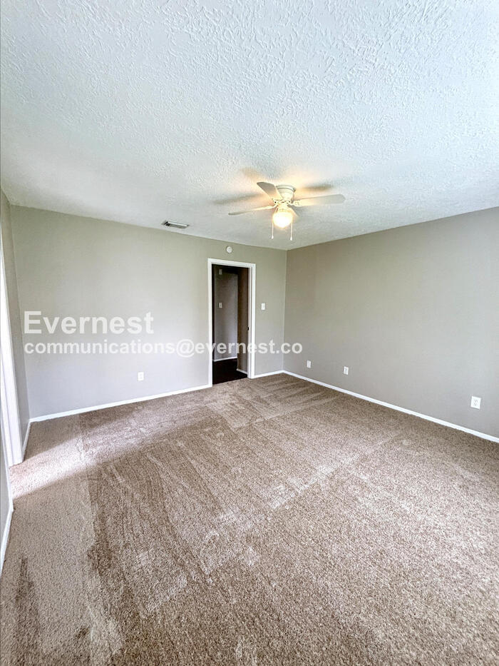 Building Photo - 2426 Tall Ships Ln