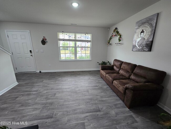 Building Photo - 4510 Sandstone Dr