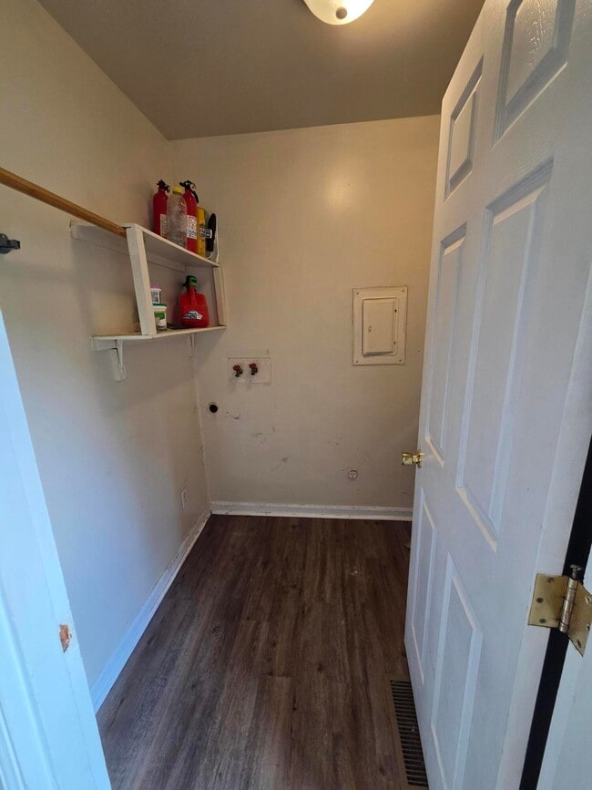 Building Photo - 516 Anniston Dr