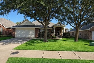 Building Photo - 8530 Vista Grande Dr