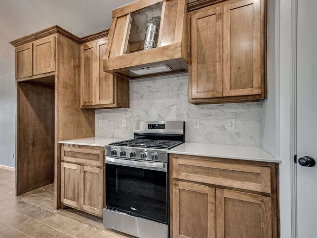 Building Photo - 11704 SW 48th St