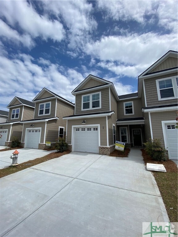 Building Photo - 68 Ainsdale Dr